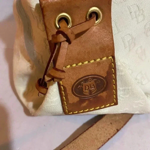 Dooney Bourke white canvas leather satchel handbag - Picture 5 of 15